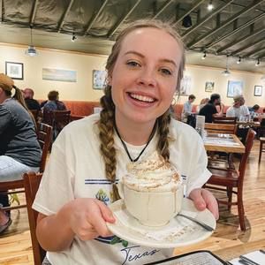 Meet your Posher, Zoe